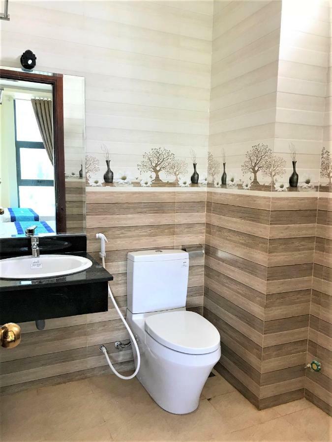 Nhat Tan Hotel Quy Nhon Exterior foto
