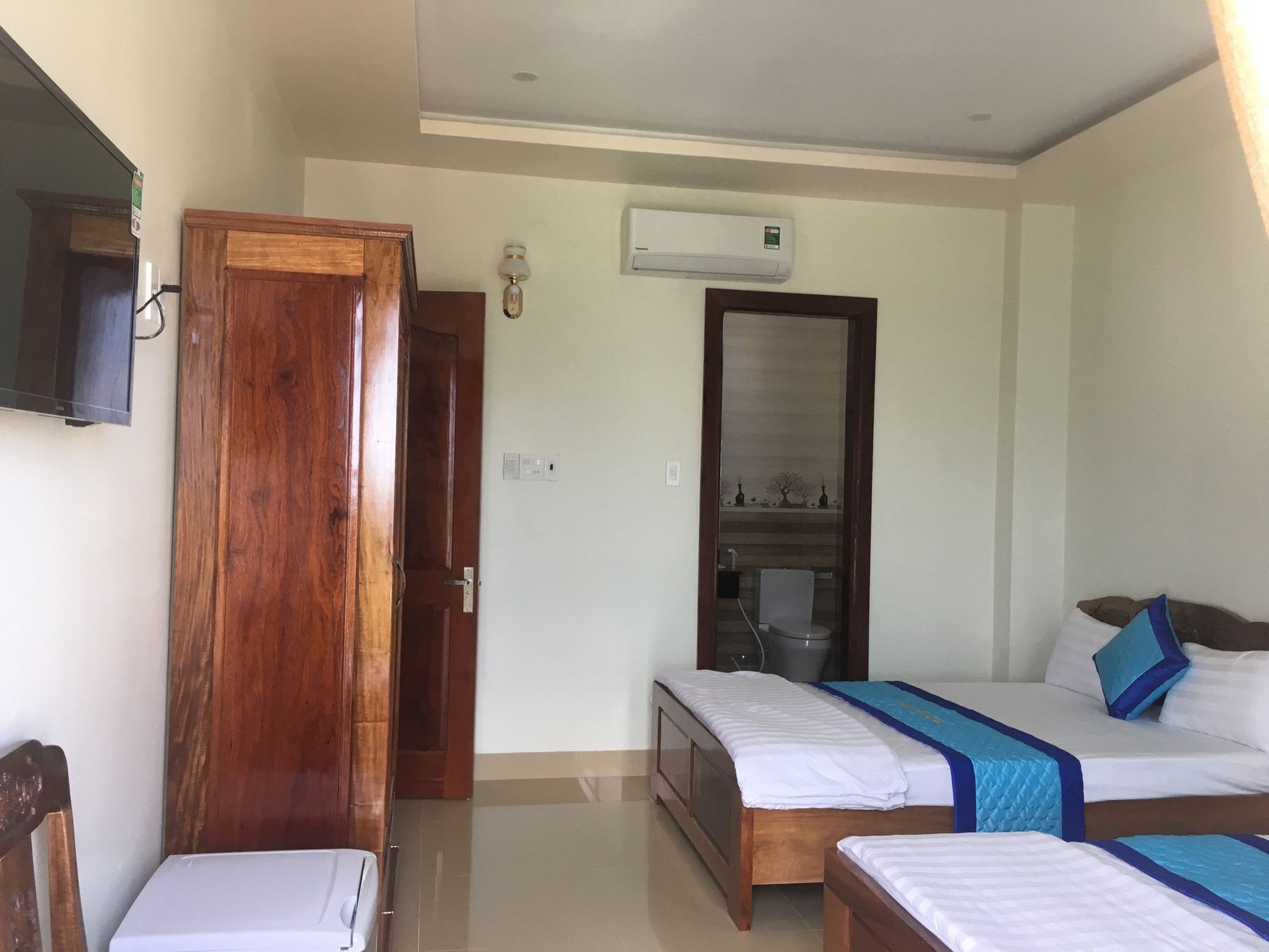 Nhat Tan Hotel Quy Nhon Exterior foto